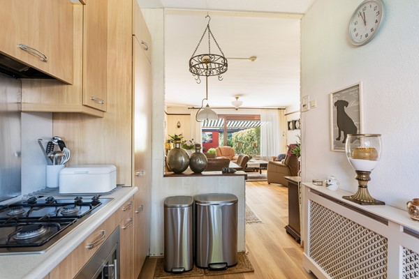 Foto - Te koop: Goed onderhouden tussenwoning in rustige woonwijk!